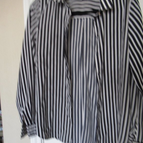 H&M Size 2 Women's Blouse, Navy/White Vertical Stripes, preowned. - Picture 2 of 6